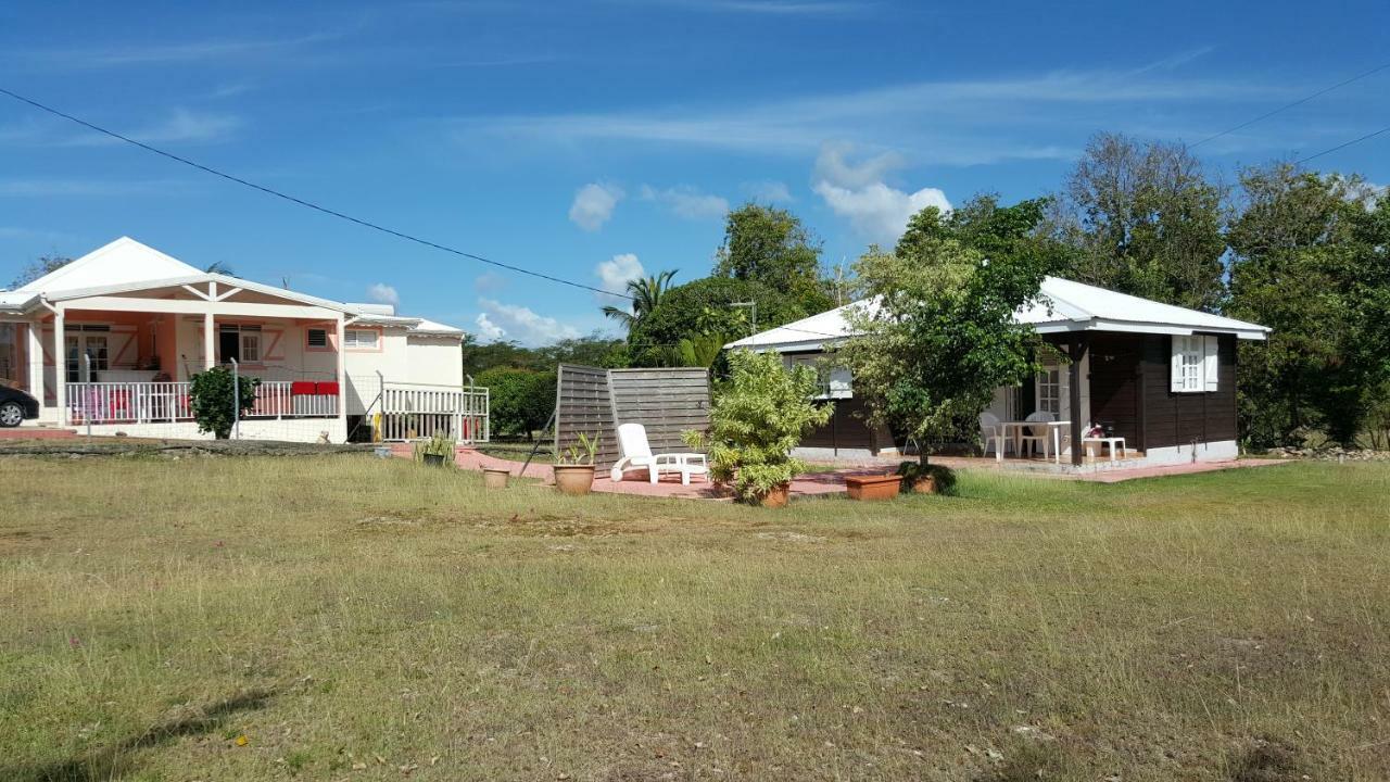 Bungalow Bassin Trouve Sainte-Anne  Exterior foto